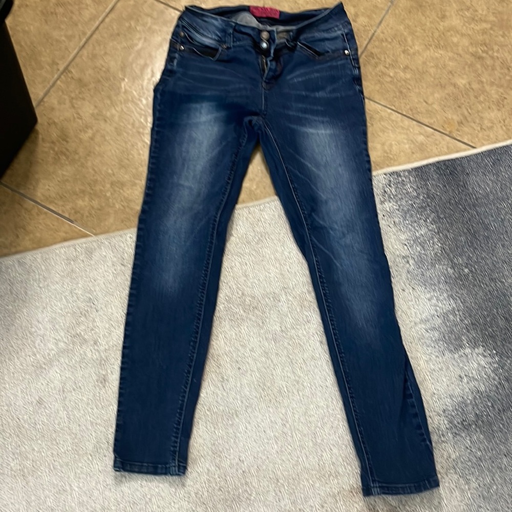 Stretchy skinny jeans by wax jeans